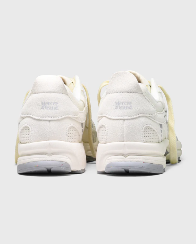  102 OFF WHITE