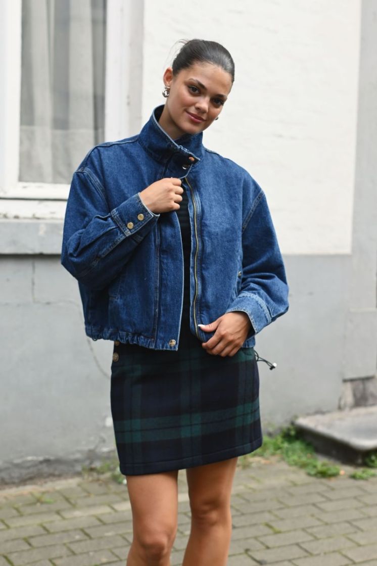 Z9545 BLUE TART