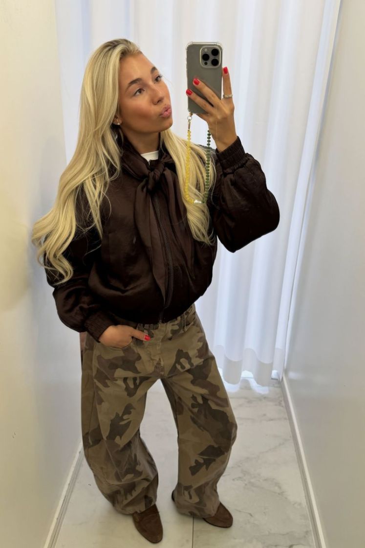  CHOCOLATE  