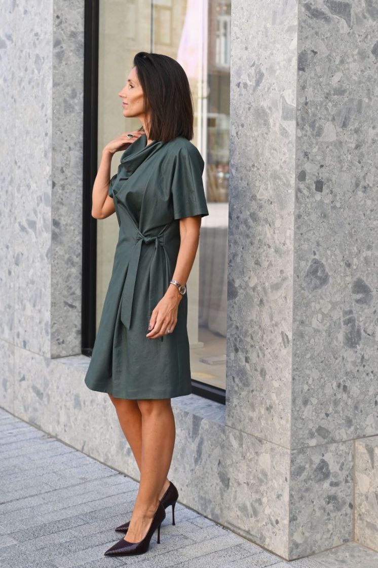 Korte jurk in vegan leather 61 Green