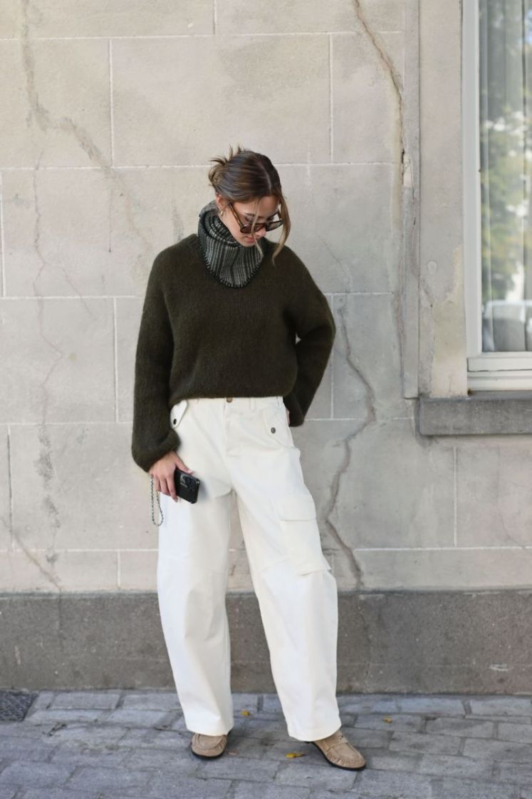 KHAKI