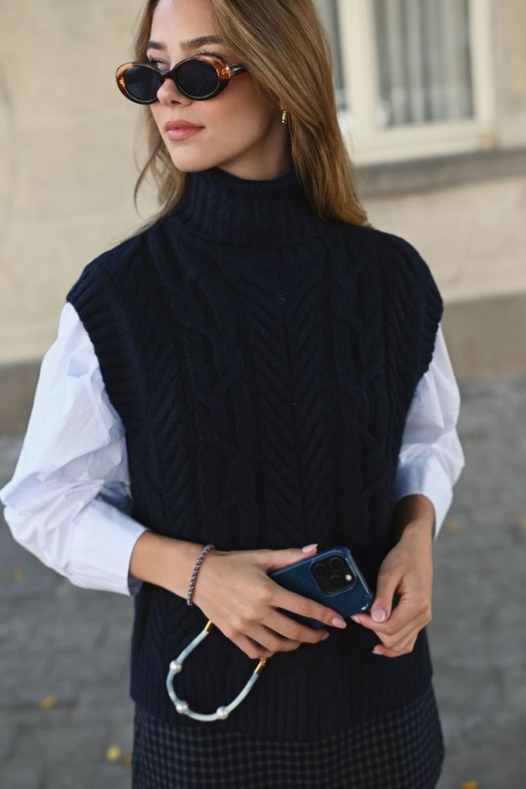  NAVY BLAZER
