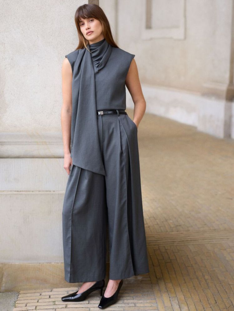  DARk grey