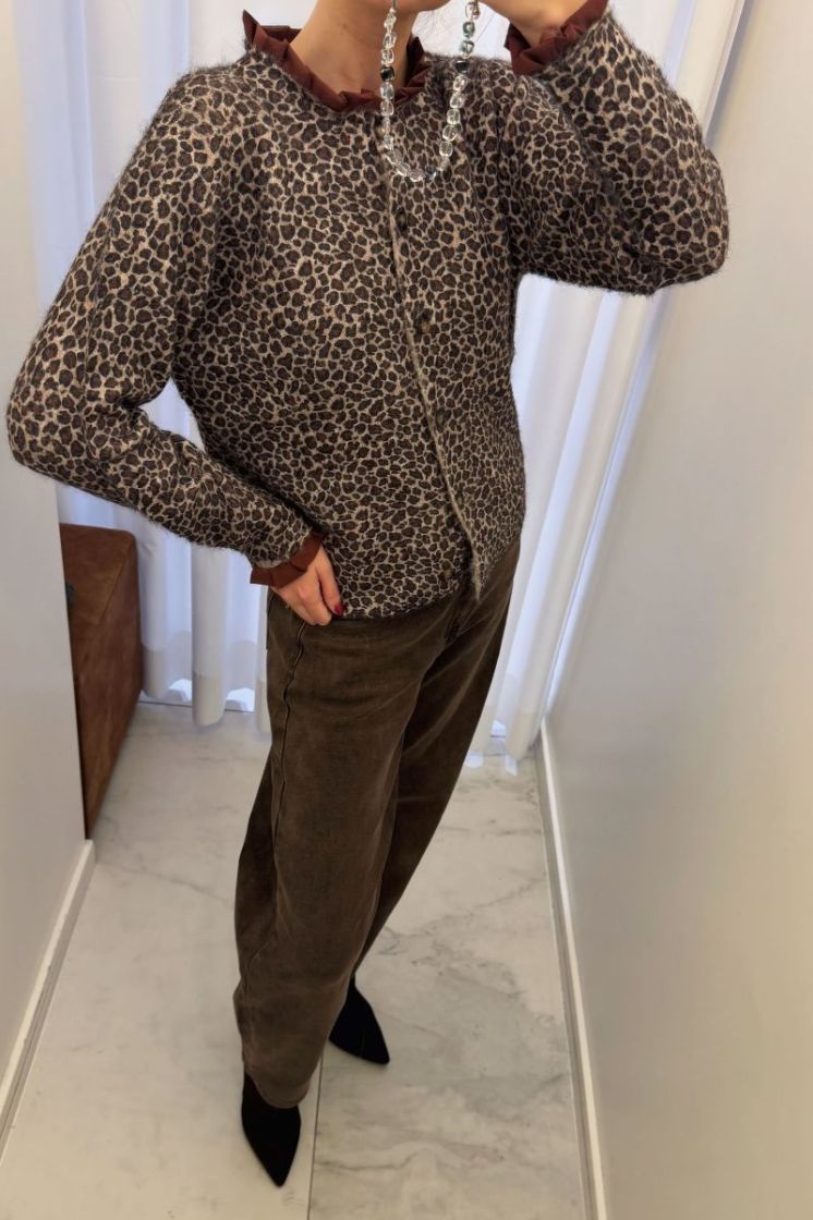 8897 LEOPARD leopard