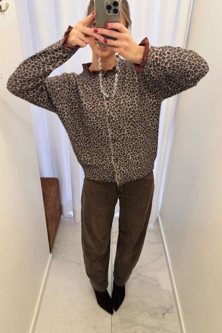 8897 LEOPARD leopard